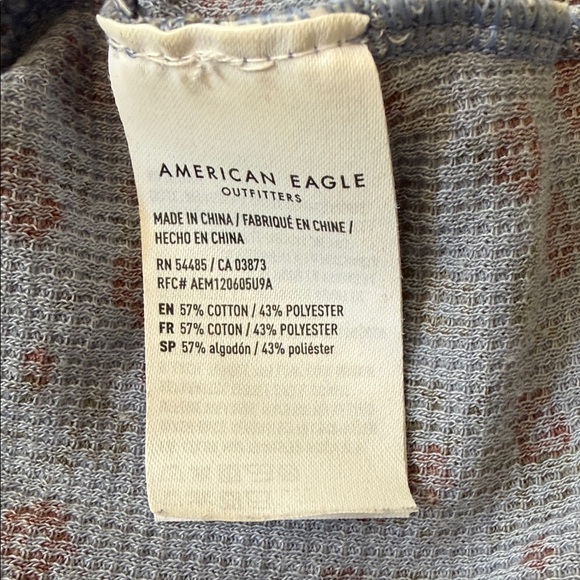 American Eagle Floral Patterned Blue Baby Tee Women's Top, Size Large - Picture 8 of 9